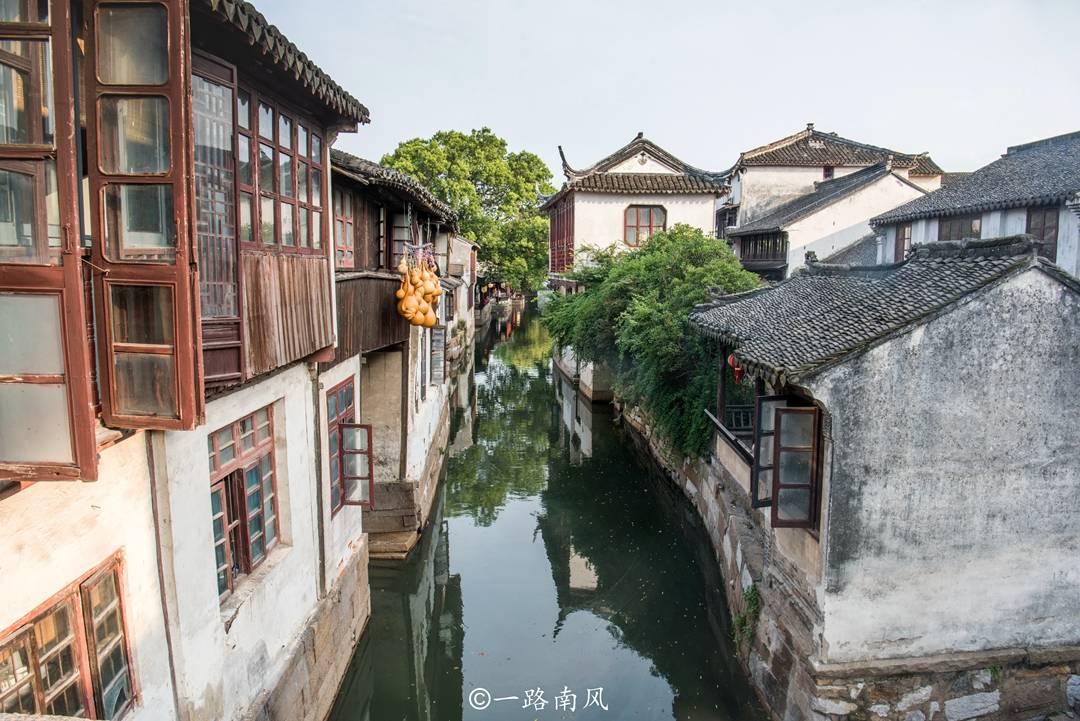 泰晤士：母亲建议巴因德尔改打门将，他现在已流利掌握英语